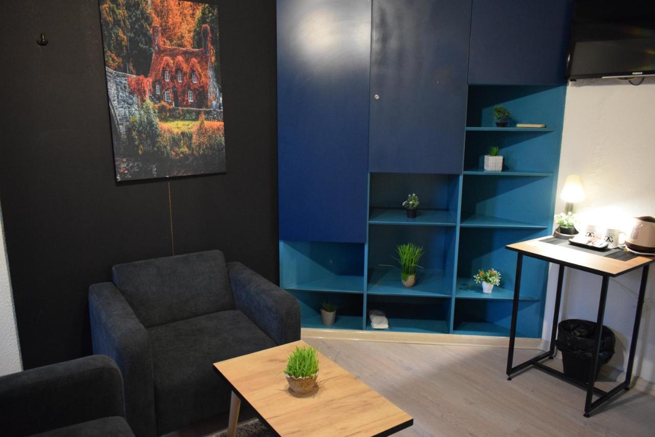 M - Square Private Rooms Skopje Ngoại thất bức ảnh