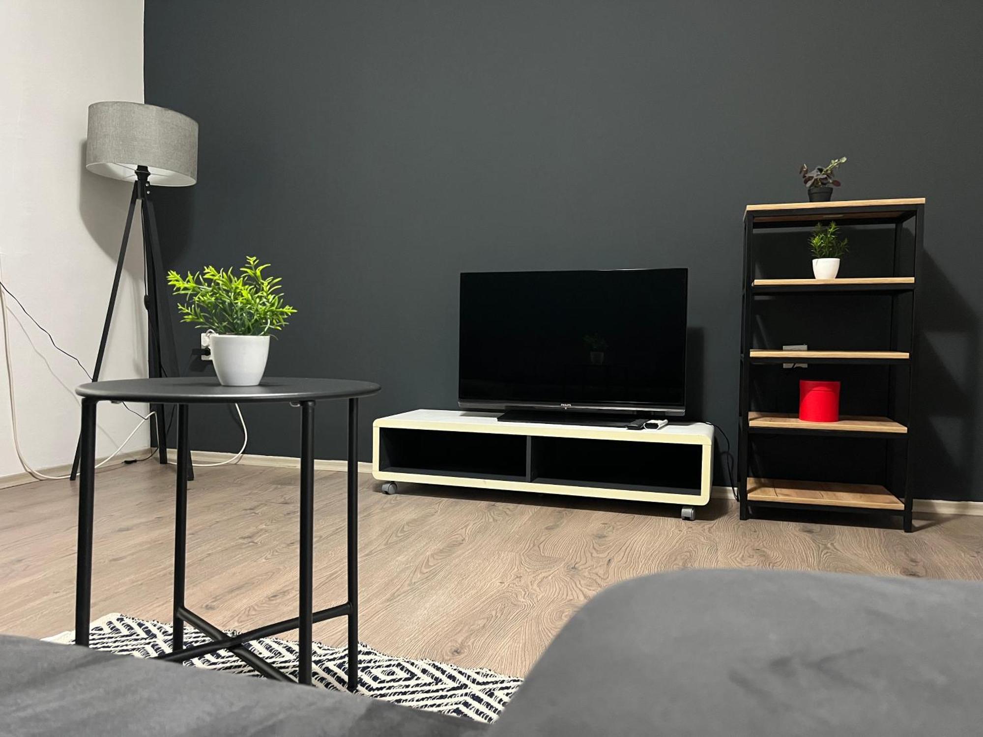 M - Square Private Rooms Skopje Phòng bức ảnh